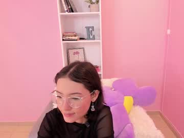 girl Nude Cam Girls Playing Games with little_effy18_