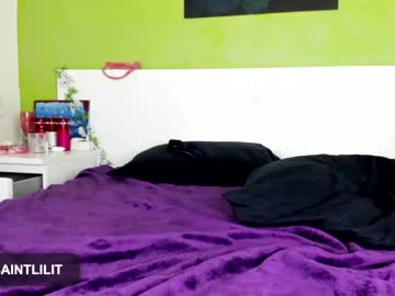 girl
        lily_holy cam image #2785206