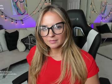 girl
        befxckingnice cam image #1809336