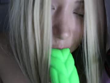 girl
        wendy_daniela cam image #3294502