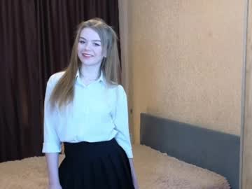 girl
        cutieglow cam image #6023660