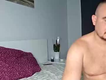 couple
        mag_love cam image #4752555