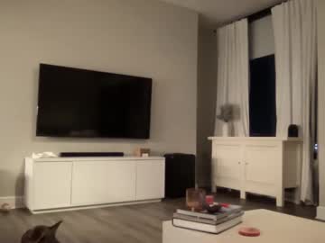 girl
        bbsummers cam image #3304165
