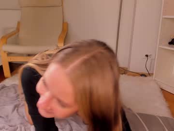 girl
        tinaaarpp cam image #44072
