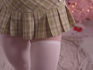 girl
        bunnydollstella cam image #5673902