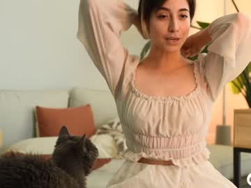 girl
        lizmreow cam image #1978909
