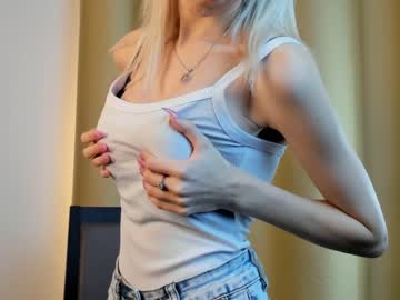 couple
        blonde_lotos cam image #3032010