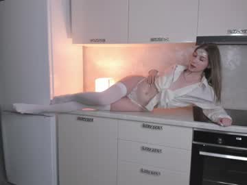 girl
        annareffett0 cam image #664977