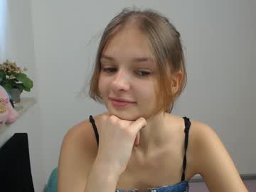girl
        vivien_slender cam image #4504633