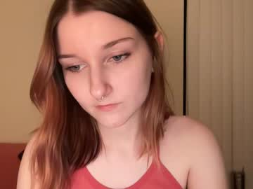 girl
        tinytittytia cam image #4603715