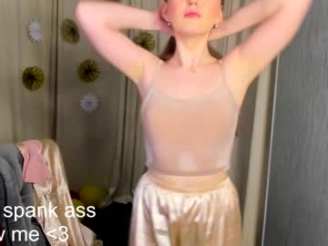 girl
        marilyn_coy_ cam image #577920