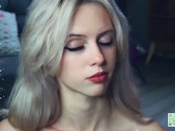 girl
        audreycarvin cam image #4515710