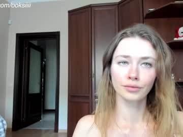 girl
        oksanafedorova cam image #3937329