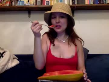 girl
        rosehiptea cam image #1608841