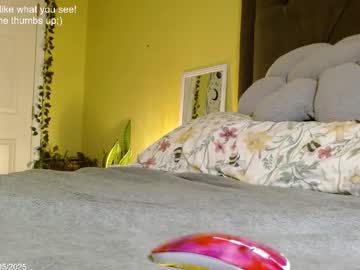 girl
        skybella_ cam image #6496631