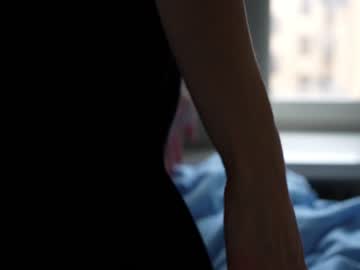 girl
        ellaa91 cam image #2400805