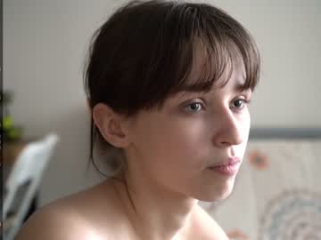 girl
        diruriru cam image #4008720