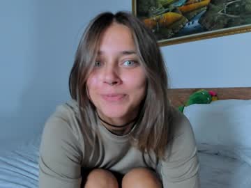 girl
        eleonora_linn_ cam image #5640035