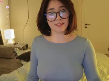 girl
        ki_mi cam image #6095073