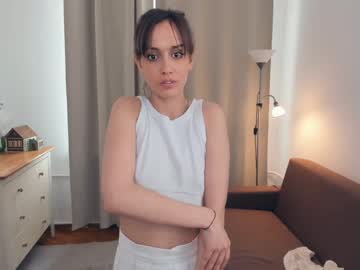 girl
        sun_mylove cam image #1567930