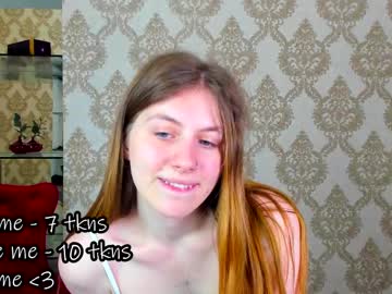 girl
        ashley_winks cam image #6474071