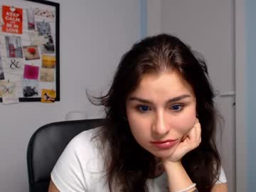 girl
        jasmine_hayden cam image #483978