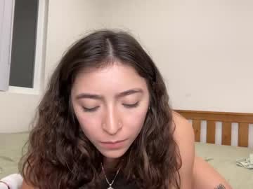 girl
        amberxsummer cam image #1437447