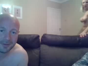 couple
        mikeyliz cam image #4220384