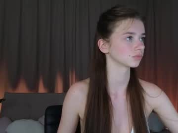 girl
        kelsiwest cam image #6965182
