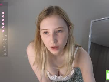 girl
        taitfollin cam image #4613809
