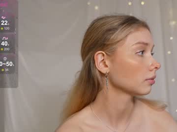 girl
        april_blush cam image #4254157