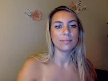 girl
        ariannakartel cam image #1745540