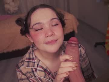 girl
        chery_lady22 cam image #861559