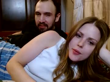 couple
        montyfoxx69_ cam image #1868452