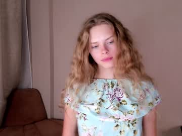 girl
        nataly_hello cam image #2795050