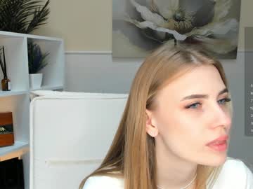 girl
        fannycullimore cam image #3856440