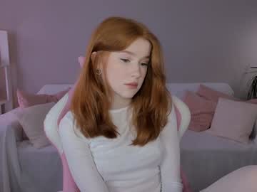 girl
        leahsthetics cam image #6342402