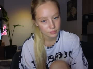 girl
        callme_star cam image #4512364