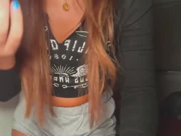 girl
        alex499990 cam image #4674803