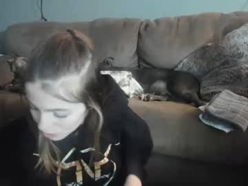 girl
        lenity_life cam image #3563257