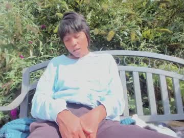 girl
        therainqueen cam image #2407364