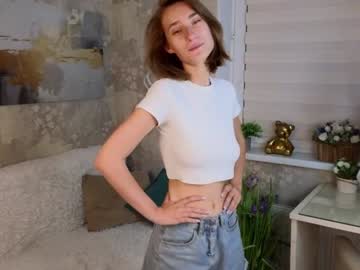 girl
        bella_stanford cam image #4973478