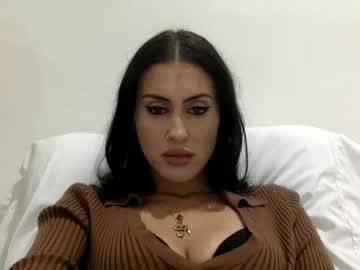 girl
        sashamolaney cam image #1695674