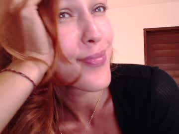 girl
        yourlovelykat cam image #6543431