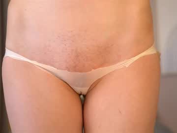 girl
        dietmountaindew_ cam image #6217595