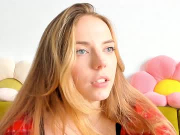 girl
        thisisamelia cam image #4592062