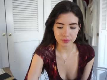 girl
        soifiee cam image #1950459