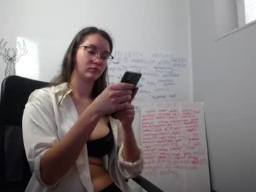 girl
        yourcrazyneightbor cam image #481993