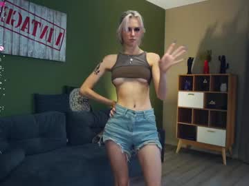 girl
        audreycarvin cam image #4825205