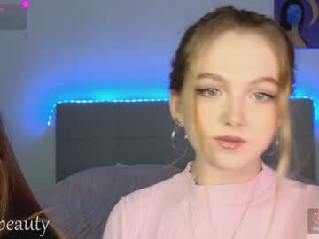 girl
        small_blondee cam image #5802514